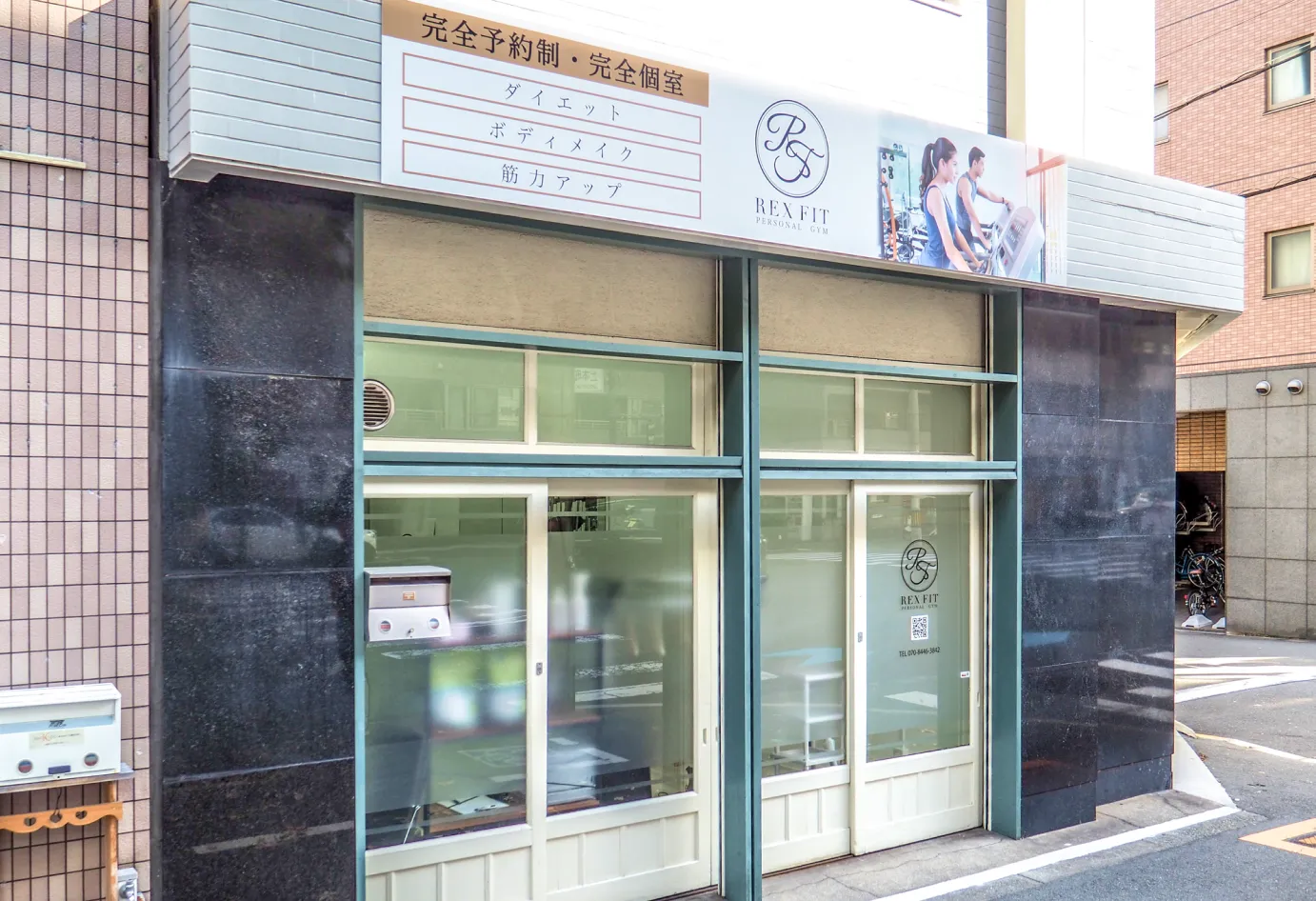 谷町六丁目店の外観写真